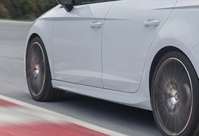 Боковые пороги DPT (SD, грунтованные) для Renault Megane IV 2016-2025 гг