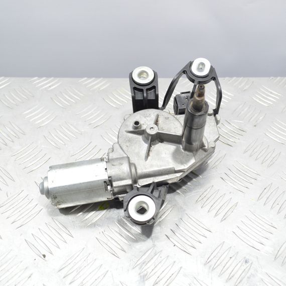 Моторчик заднього склоочисника Volkswagen Golf V Plus 2003-2009 Фольксваген Гольф 5 5M0955711 | Зображення 2