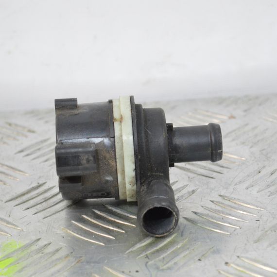 Водяний насос 1.2 / 1.6 / 2.0 Seat Ibiza Toledo 2008-2015 Помпа водяна Сеат Ібіза Толедо 6R0965561A | Зображення 1