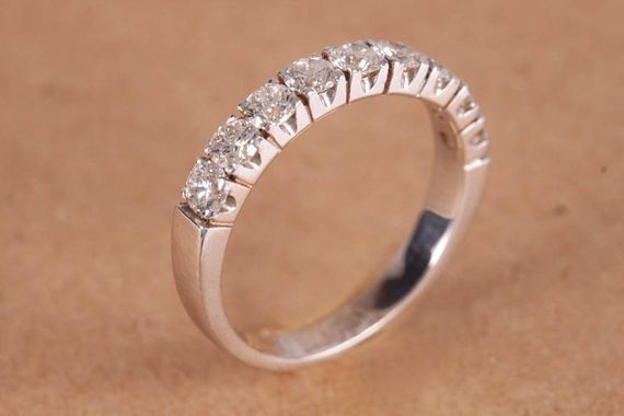 Кольцо из белого золота с фианитами | Зображення 5