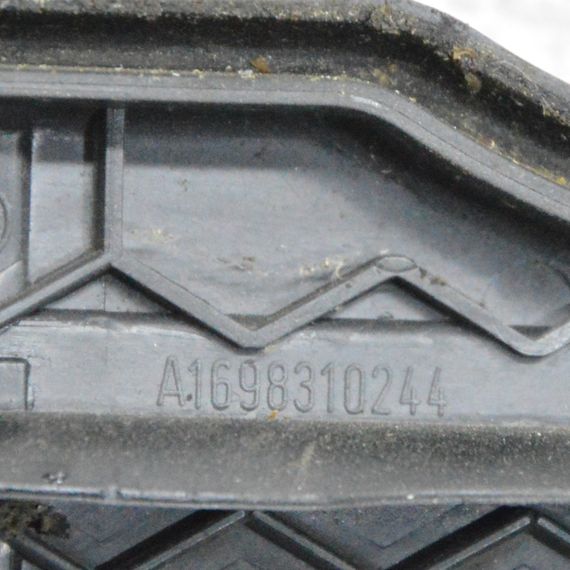 Накладка під лобове скло Mercedes W169 W245 2004-2012 Жабо лобового скла Мерседес A1698310244 | Зображення 2