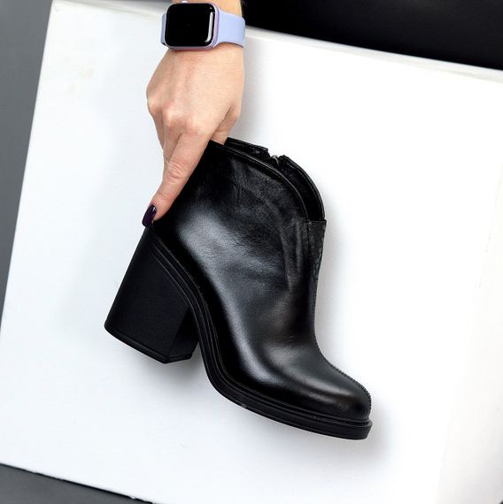 Шикарні чорні черевики ботильйони натуральна шкіра на стійких підборах 38