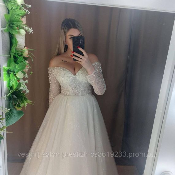 Весільна сукня з колекції 2025 року