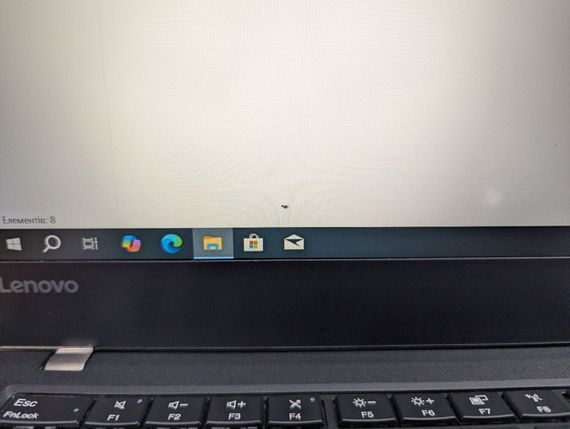 Ультрабук Б-клас Lenovo ThinkPad T470 / 14" (1920x1080) IPS / Intel Core i5-6300U (2 (4) ядра по 2.4 - 3.0 GHz) / 8 GB DDR4 / 300 GB SSD / Intel HD Graphics 520 / WebCam / Fingerprint / Windows 10 б/в + Подарунок Флеш-накопичувач USB 32 GB | Зображення 2