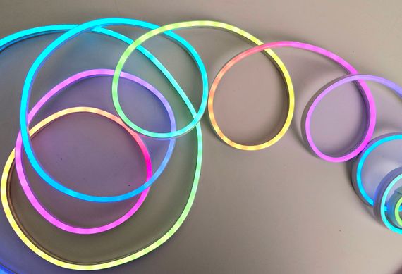 Світлодіодна неонова стрічка від повербанку LED 5 вольт 5 метрів USB З керуванням зі смартфона і пульта | Зображення 15