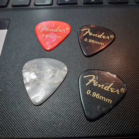 Медиатор медиаторы Fender 0,96 толщина для электрогитары акустической гитары | Зображення 1