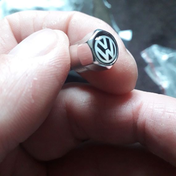 Volkswagen ковпачок колеса колесо на позолотник ніпеля ніпеля золотник золотушнику автомобіля пежо | Зображення 1