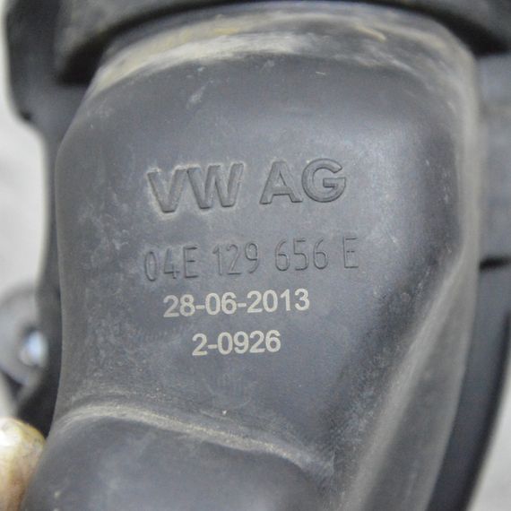Резонатор повітряного фільтра Volkswagen Golf VII 1.4 TSI Резонатор повітря Фольксваген Гольф 7 04E129656E | Зображення 2