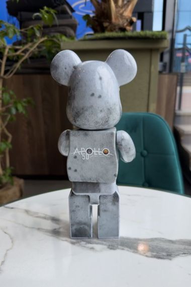 Bearbrick  NASA Moon дизайнерська статуетка ведмідь Беарбрік 28 см mb012 сіра | Зображення 3
