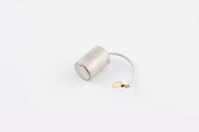 Конденсатор   ИЖ 6V   SPARK