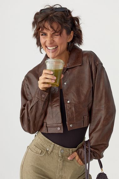 Коротка куртка зі шкірозамінника - темно-коричневий цвет, M (є розміри)