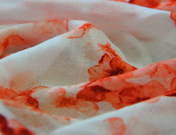 Батист білий італійський бавовняний без еластану натуральний з квітковим принтом G 215