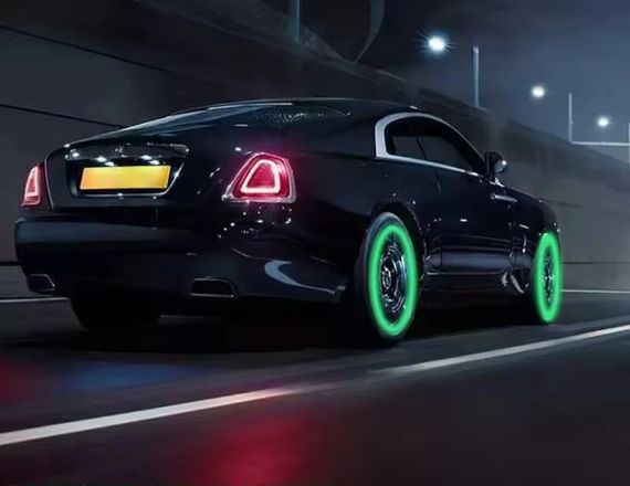 Зелені флуоресцентні (неонові) ковпачки на ніпель для велосипеда, машини, мотоцикла, самоката | Зображення 2