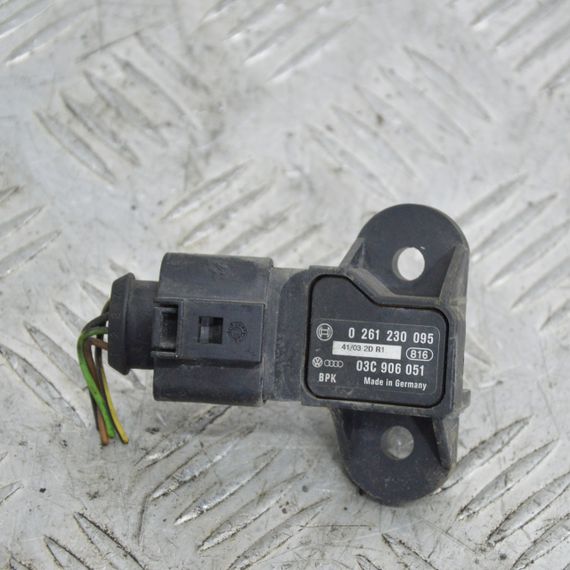 Датчик тиску повітря 1.4 / 1.6 Skoda Fabia Octavia Датчик тиску наддуву Шкода Фабія 0261230095