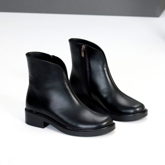 Практичні універсальні чорні зимові шкіряні черевики низький хід | Зображення 2