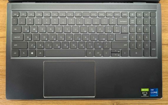 Игровой ноутбук Dell Vostro 15 7510 / 15.6" (1920x1080) IPS / Intel Core i7-11800H (8 (16) ядер по 2.3 - 4.6 GHz) / 16 GB DDR4 / 512 GB SSD / nVidia GeForce RTX 3050 Ti, 4 GB GDDR6, 128-bit / WebCam / Fingerprint / Windows 11 б/у + Подарок Мышь / USB | Зображення 2