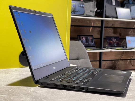 Ультрабук Dell Latitude 3400 / 14" (1920x1080) IPS / Intel Core i5-8250U (4 (8) ядра по 1.6 - 3.4 GHz) / 16 GB DDR4 / 240 GB SSD / Intel UHD Graphics / WebCam б/у | Зображення 2