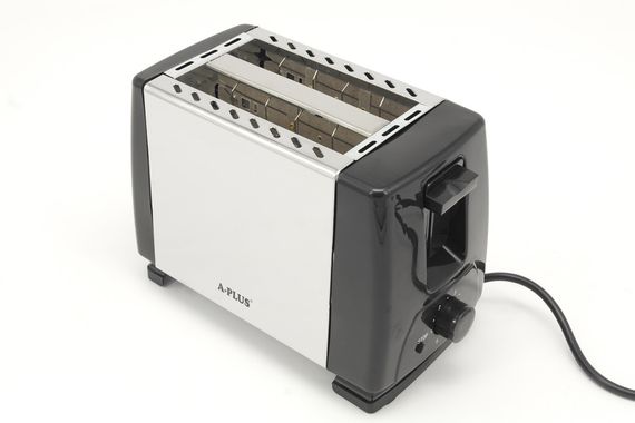 Тостер A-Plus AP-2042 750 Вт чорний