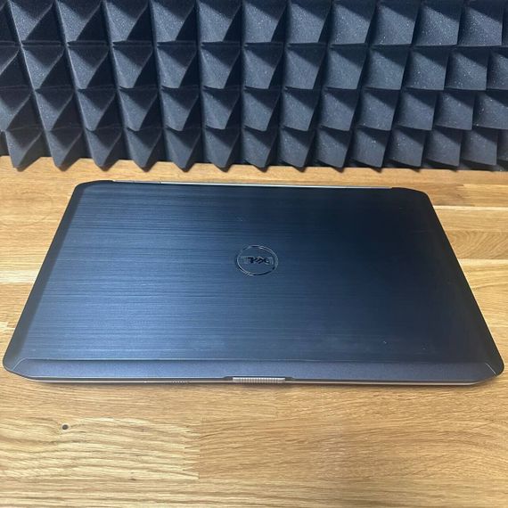 Ноутбук Dell Latitude E5520 / 15.6" (1366x768) TN / Intel Core i5-2410M (2 (4) ядра по 2.3 - 2.9 GHz) / 8 GB DDR3 / 128 GB SSD / Intel HD Graphics 3000 / WebCam / DVD-ROM б/у | Зображення 6