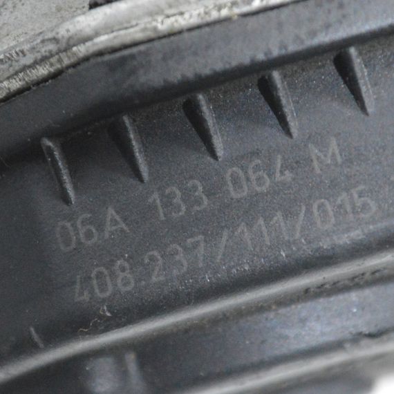 Дросельна заслінка Audi A3 (8L1) 1.8 дросель Ауді а3 06A133064M | Зображення 4