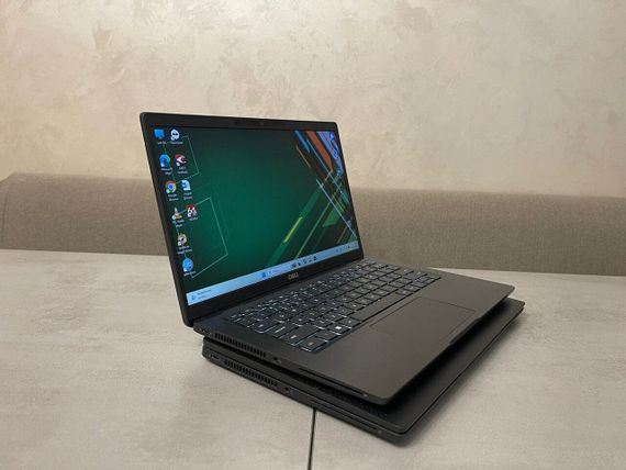 Ультрабук Dell Latitude 7320 / 13.3" (1920x1080) IPS / Intel Core i5-1135G7 (4 (8) ядра по 2.4 - 4.2 GHz) / 16 GB DDR4 / 256 GB SSD M.2 / Intel Iris Xe Graphics / WebCam б/у + Подарок Проводная мышь / USB | Зображення 4