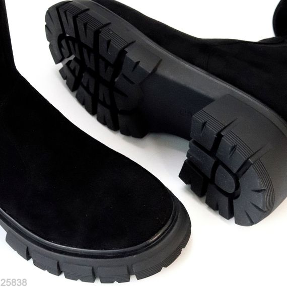 Молодежные черные замшевые ботфорты стрейч еврозима на тракторной подошве | Зображення 3