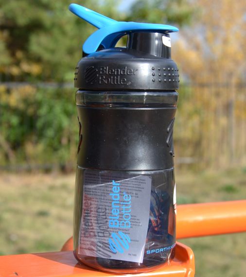 Шейкер спортивний (пляшка) BlenderBottle SportMixer Flip 20oz/590ml Black/Cyan | Зображення 3