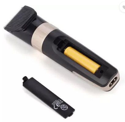 Профессиональная аккумуляторная беспроводная машинка Geemy GM-6042 3 W для стрижки волос | Зображення 4