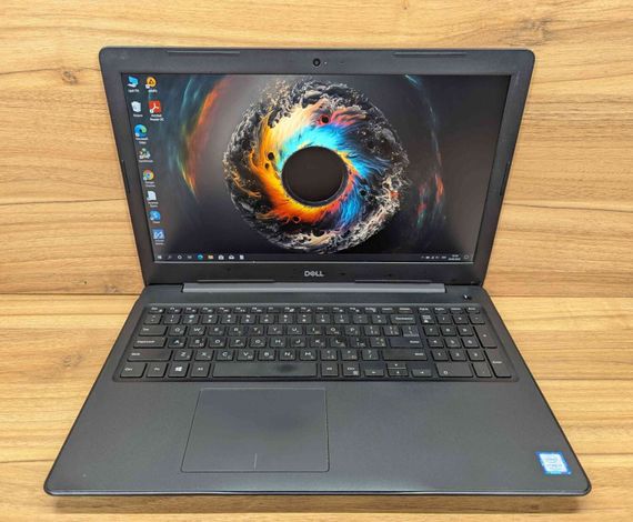 Ноутбук Б-класс Dell Latitude 3590 / 15.6" (1920x1080) IPS / Intel Core i7-8550U (4 (8) ядра по 1.8 - 4.0 GHz) / 16 GB DDR4 / 480 GB SSD / AMD Radeon 530, 2 GB GDDR5, 64-bit / HDMI / WebCam / Windows 10 б/у + Подарок Беспроводная мышь / USB | Зображення 1