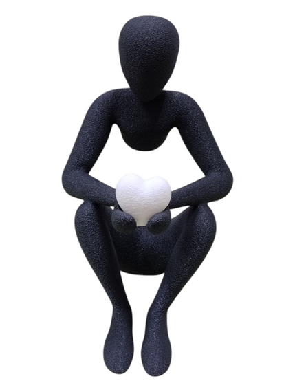Декоративна фігурка Хлопець з серцем чорний 3D друк (214085)
