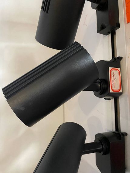 Светодиодный трековый светильник KW-236/20W BK (W20) | Зображення 1