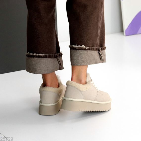 Светлые бежевые кроссовки угги натуральная замша + мех Тедди | Зображення 3