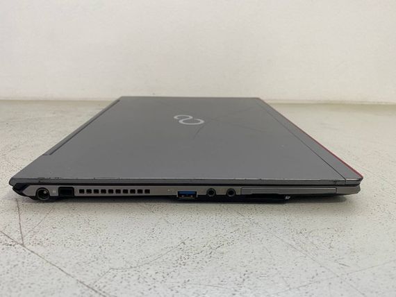 Ноутбук Б-класс Fujitsu LifeBook U745 / 14" (1920x1080) IPS / Intel Core i5-5300U (2 (4) ядра по 2.3 - 2.9 GHz) / 8 GB DDR3 / 128 GB SSD / Intel HD Graphics 520 / WebCam б/у | Зображення 3