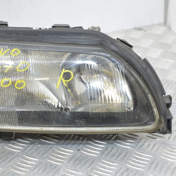 Фара права Volvo V70 2000-2007 Фара передня права Вольво в70 8620687 | Зображення 2