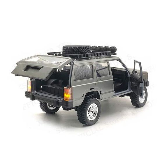 Машинка на радіокеруванні MN78 Cherokee 1/12 RTR 4WD MN Model (silver) | Зображення 1
