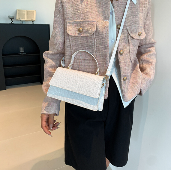 Сумка жіноча маленька через плече крос-боді стильна лакова під рептилію 1736 | Зображення 5