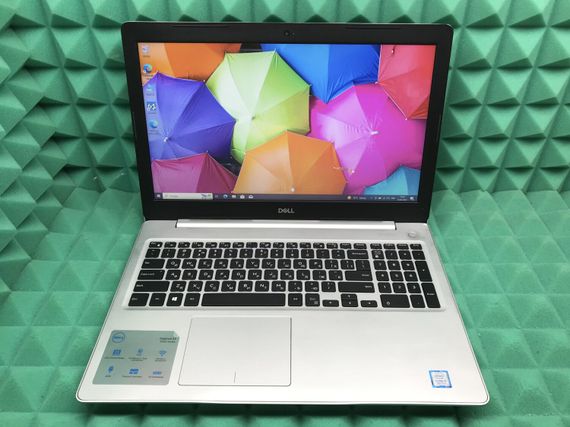 Ноутбук Dell Inspiron 5570 / 15.6" TN / Intel Core i5-8250U (4(8) ядра по 1.6-3.4 GHz) / 8GB DDR4 / 256GB SSD / UHD Graphics 620 / WebCam / USB 3.1 / HDMI / Win 10 б/в | Зображення 1