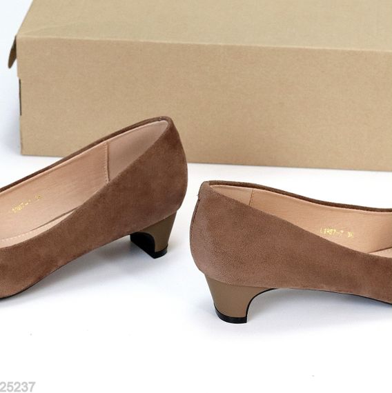 Елегантні замшеві туфлі човники низький каблук колір темний моко | Зображення 8