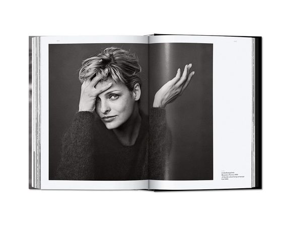 Книга про фешн-фотографію Пітера Ліндберга Питера Линдберга Peter Lindbergh. On Fashion Photography - 40th Anniversary Edition | Зображення 2
