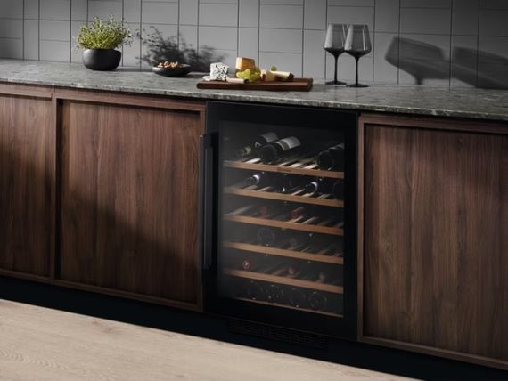 Холодильник  вбудований Electrolux для вина (EWUS052B5B) | Зображення 1