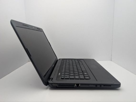 Ноутбук HP Compaq Presario CQ57 / 15.6" (1366x768) TN / Intel Core i3-2330M (2 (4) ядра по 2.2 GHz) / 4 GB DDR3 / 160 GB HDD / Intel HD Graphics 3000 / WebCam / DVD-ROM б/в | Зображення 3