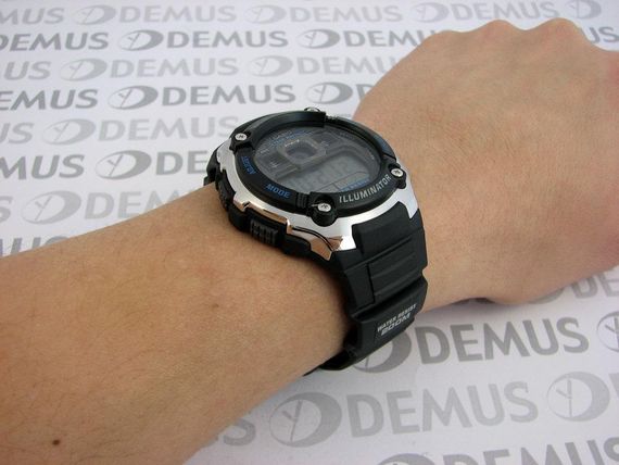 Чоловічі наручні годинники електронні стильні Японія оригінал Casio Collection AE-2000W-1AVEF | Зображення 3