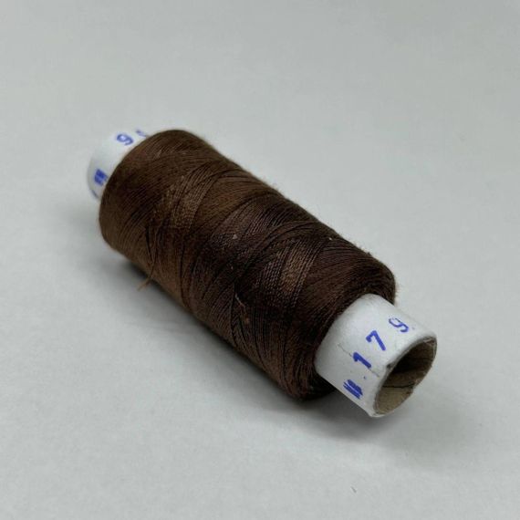 179/256 Нитки в катушках 40/2 , половинки (катушка 2х75м)