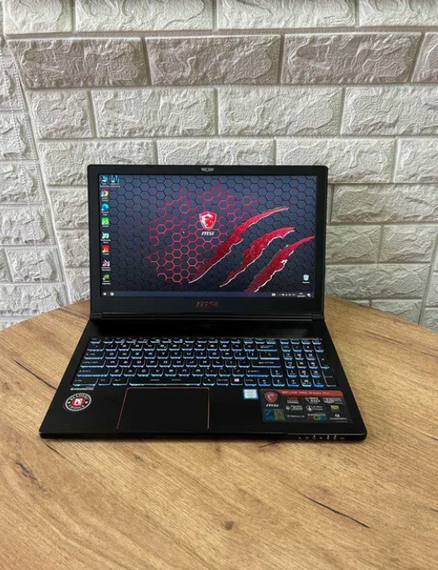 Ноутбук MSI GS63VR 7RG 15.6" FHD IPS 120Hz i7 7700HQ 32Gb SSD 512Gb GTX 1060 Б/В