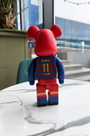 Фигурка Bearbrick FCB дизайнерська статуетка ведмідь Беарбрік 28 см mb039 червоний с синім | Зображення 4
