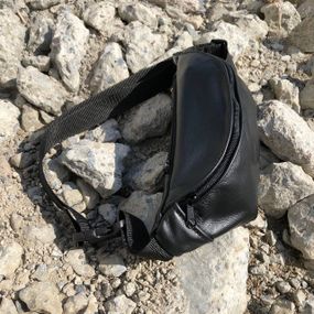 Шкіряна бананка, чоловіча сумка жіноча з натуральної шкіри, WB-134 чорна барсетка