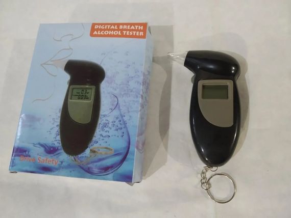 Гарний персональний мобільний алкотестер Digital Breath Alcohol Tester з мундштуками. | Зображення 3