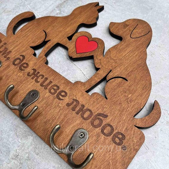 Держатель для ключей из дерева Дом, где живёт любовь ключница из фанеры с котом и собакой | Зображення 5