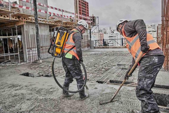 Вібратор-рюкзак глибинний акумуляторний POWERSHIFT DeWALT DCPS310N | Зображення 8