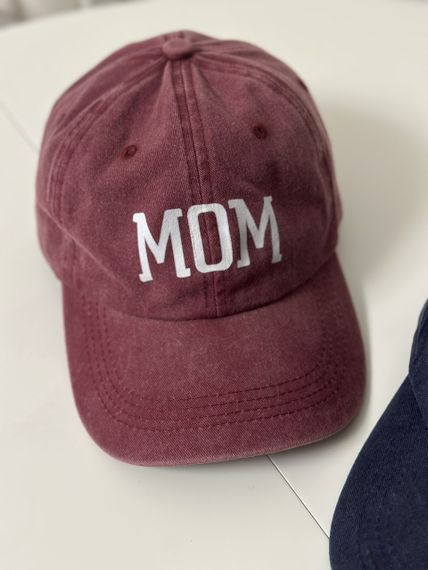 Комплект кепок бейсболка парна Тато Мама (Dad Mom) 56-60р Сірий з червоним  (8090) | Зображення 1
